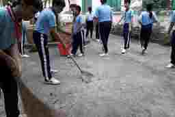 Trường THCS Huỳnh Tịnh Của tổ chức chiến dịch diệt lăng quăng