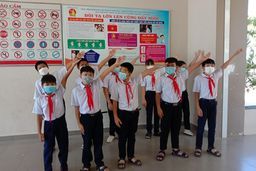 Liên đội trường THCS Nguyễn Huệ thực hiện  Công trình măng non năm 2022