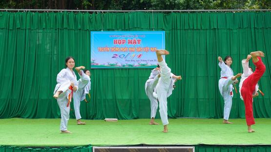 upload/58751/20241017/z4900212788011_d35001240b3e1e2f28ab95a6fb7c7feb_c54d9.jpg